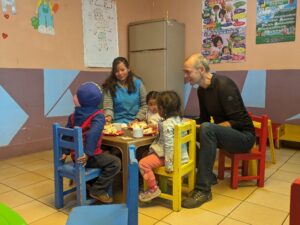 Wir besuchen ein Hilfsprojekt für Kinder